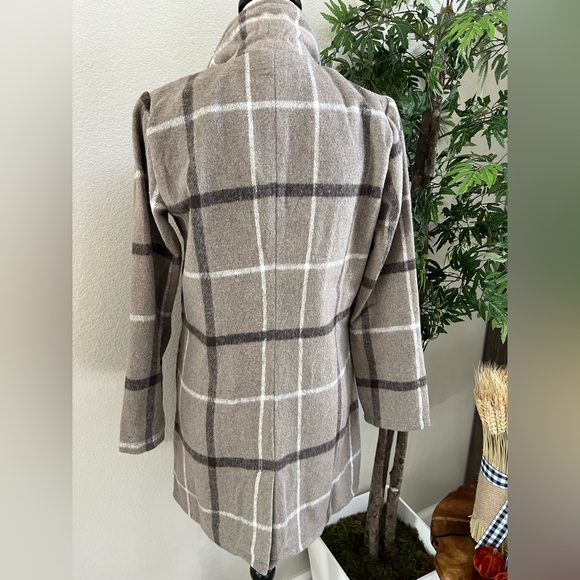 Jacket - Picture 5 of 5